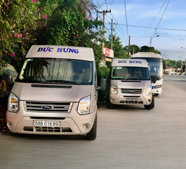 Xe du lịch 16 chỗ 